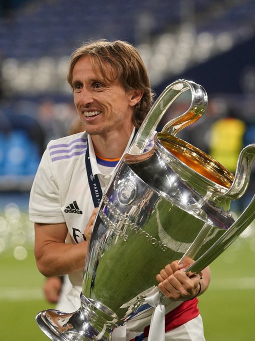 阿森纳3-1拜仁，廷贝尔、马杜埃凯、马丁内利破门，诺伊尔送礼