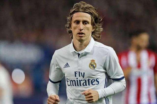 莱奥核磁检测排除肌肉损伤，将治疗炎症力争出战超级杯