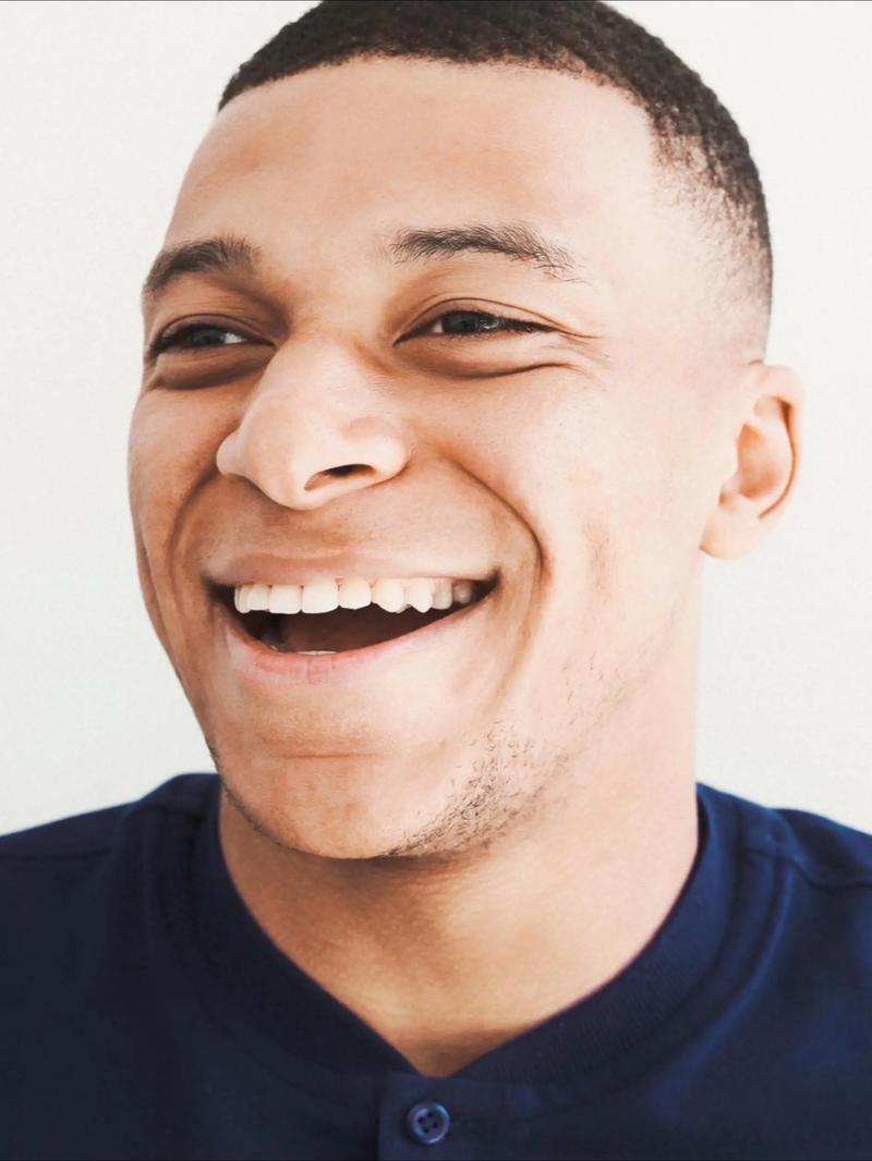 足球曝英超巨星考虑加盟沙特联赛，工资惊人